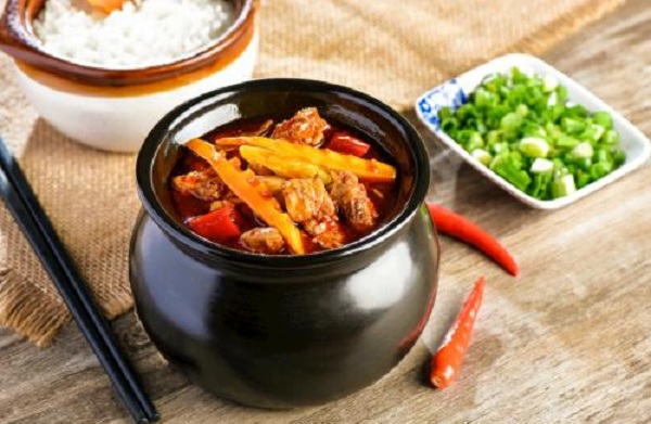 稻秀才瓦罐炖肉饭加盟